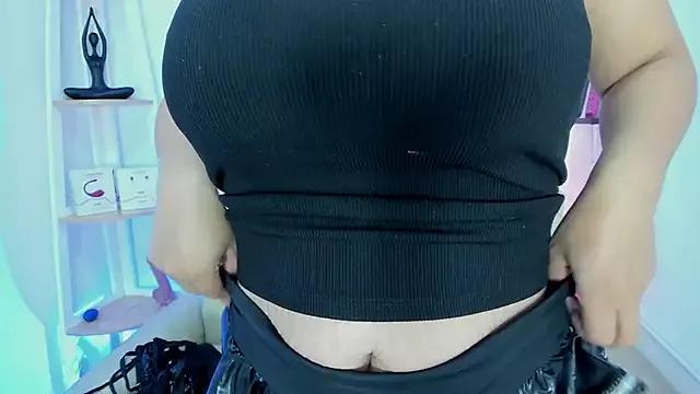 ginevra_boobs from StripChat is Freechat