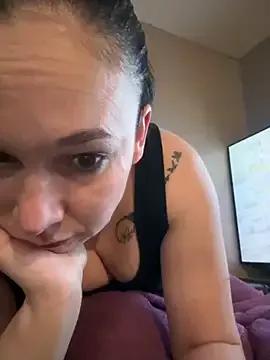 Girlysensuelle from StripChat is Freechat