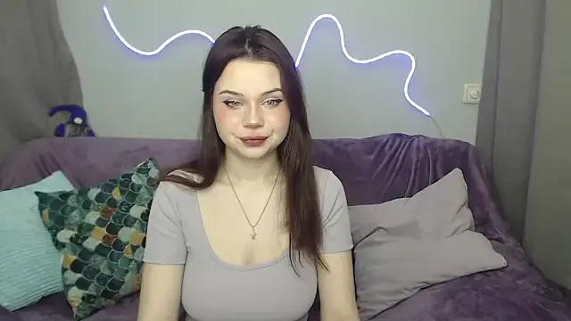 GloriyaDre from StripChat is Freechat