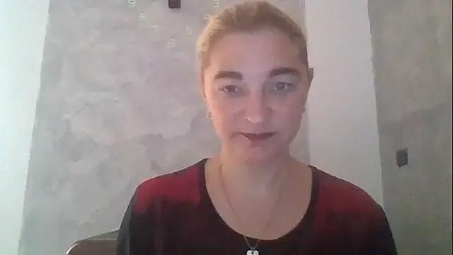 GoldenAngelMilf from StripChat is Freechat