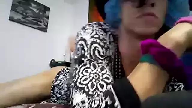 Try girls webcam shows. Sweet cute Free Performers.