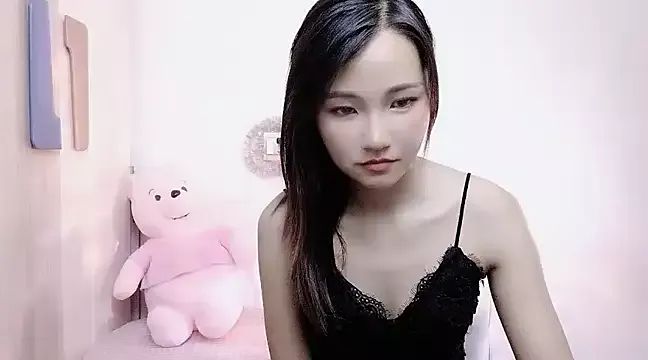 H-weiwei from StripChat is Freechat