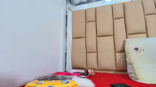 hannah_teehn from StripChat is Freechat