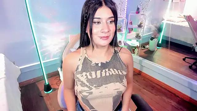 hannah_wood from StripChat