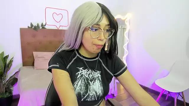 HANNI_TAY from StripChat is Freechat