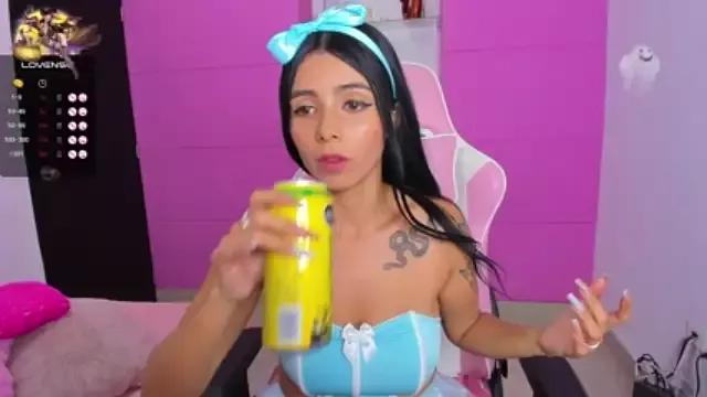 Try girls webcam shows. Sweet cute Free Performers.