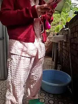 Helen-Tran from StripChat is Freechat