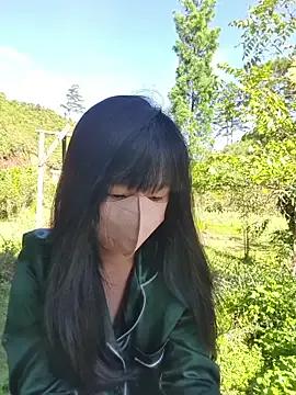Helen-Tran from StripChat is Freechat