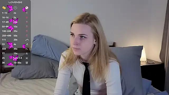 HelenMartines from StripChat is Freechat