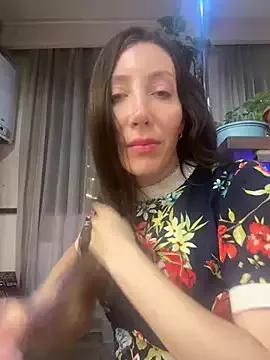 HellaryTourent from StripChat is Freechat