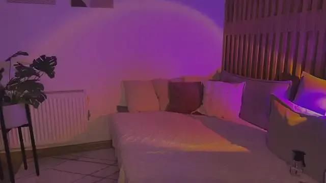 heymollyshy from StripChat is Freechat