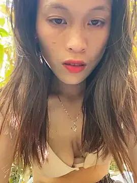 Group hi-hi-zz on StripChat