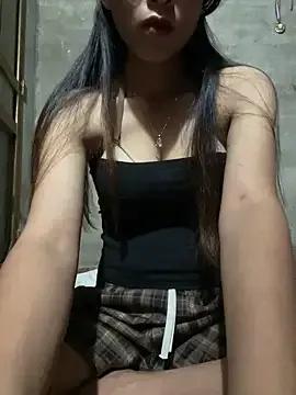 Group hi-hi-zz on StripChat