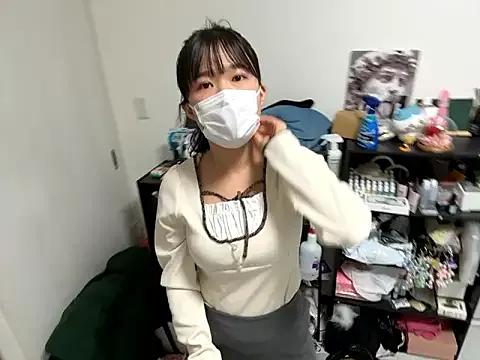 hikiwarinatto_xoxo from StripChat is Freechat