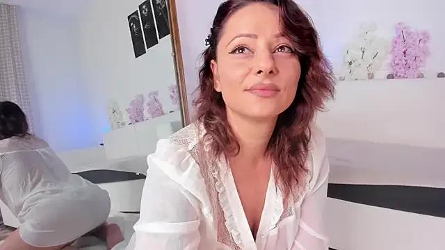 Try girls webcam shows. Sweet cute Free Performers.