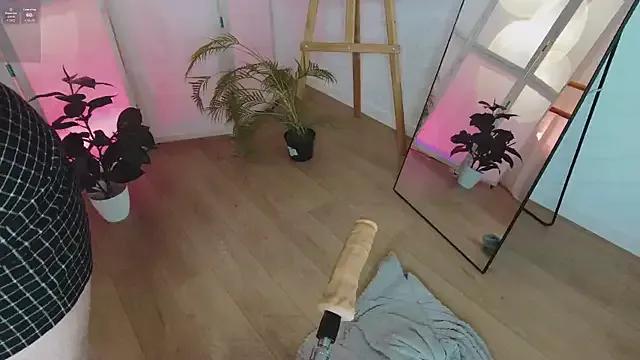 HoneyLace_ from StripChat is Freechat