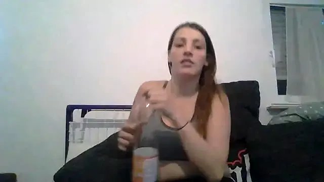 Freechat hope23lexi on StripChat