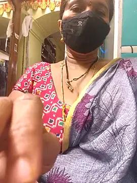 hot-telugu-queen from StripChat is Freechat