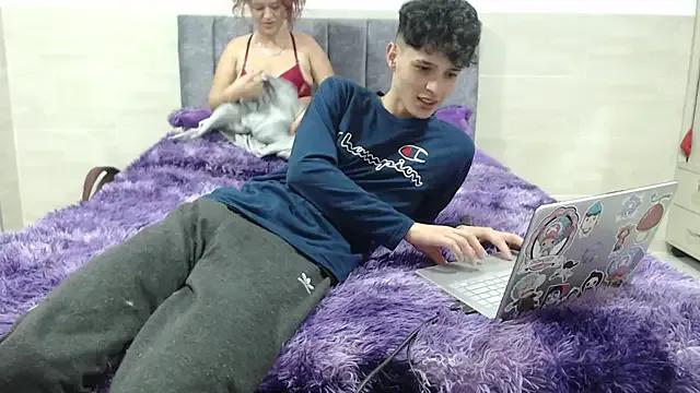 Try girls webcam shows. Sweet cute Free Performers.