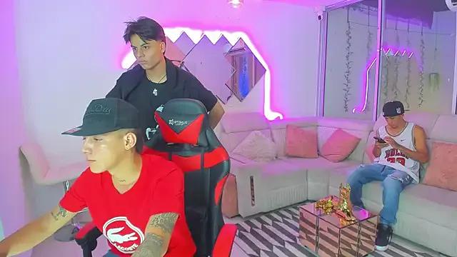 Houseofwarrios from StripChat is Freechat