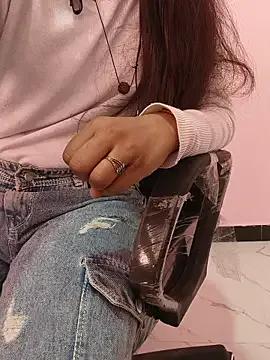 Iamyourdarling from StripChat is Freechat