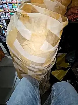 Freechat indianhotwife639 on StripChat