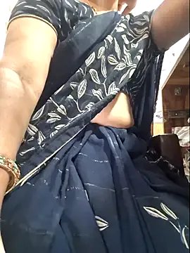Freechat indianhotwife639 on StripChat