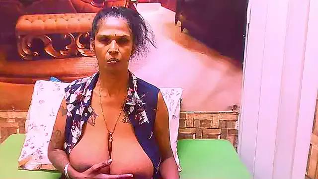 IndianVanya4u2u from StripChat is Freechat