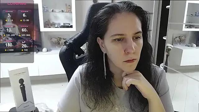 Irwi_Tomboy from StripChat is Freechat