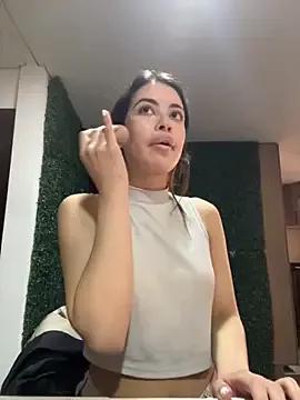 Isabela_Colins from StripChat is Freechat