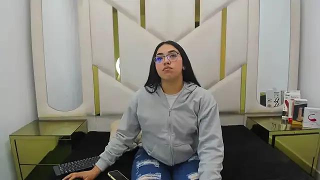 Try girls webcam shows. Sweet cute Free Performers.