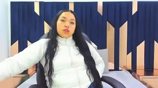 IsabellRodriguez18 from StripChat is Freechat