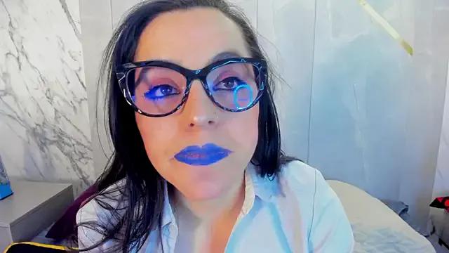 IsisNoir from StripChat is Freechat