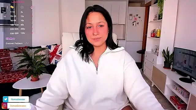 Try girls webcam shows. Sweet cute Free Performers.