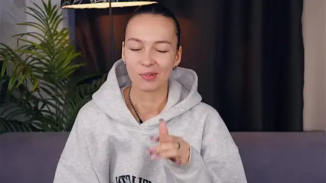 IvetteZermeno from StripChat is Freechat