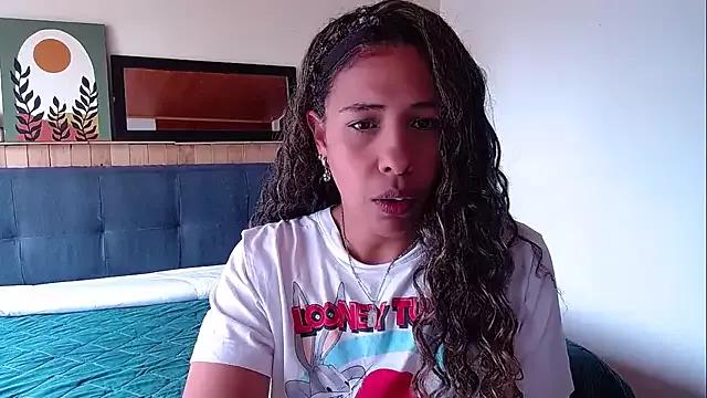 IVONNE_COLLINS33 from StripChat is Freechat