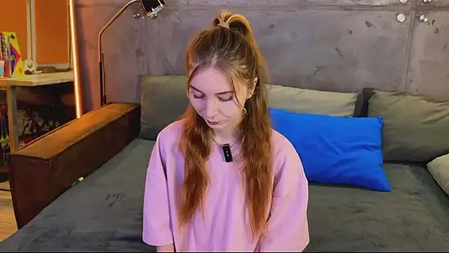 Izi-fox from StripChat