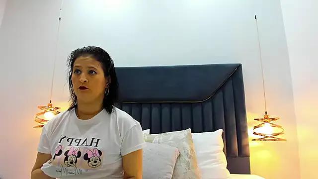 Try girls webcam shows. Sweet cute Free Performers.