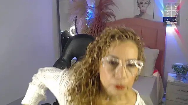 Freechat Jademommy_ on StripChat