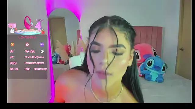 Janettcruz from StripChat is Freechat