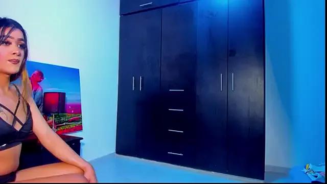 Try girls webcam shows. Sweet cute Free Performers.