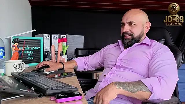 JD-69 from StripChat is Freechat