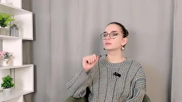 JeniseDancer from StripChat is Freechat