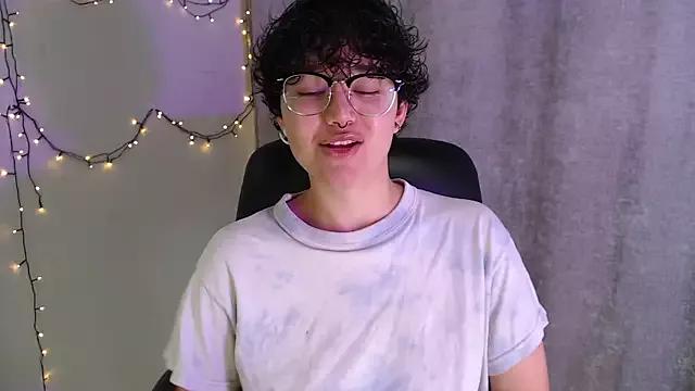 jeroharper from StripChat is Freechat
