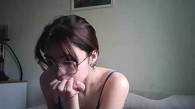 Try girls webcam shows. Sweet cute Free Performers.