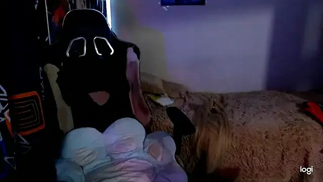 Try girls webcam shows. Sweet cute Free Performers.