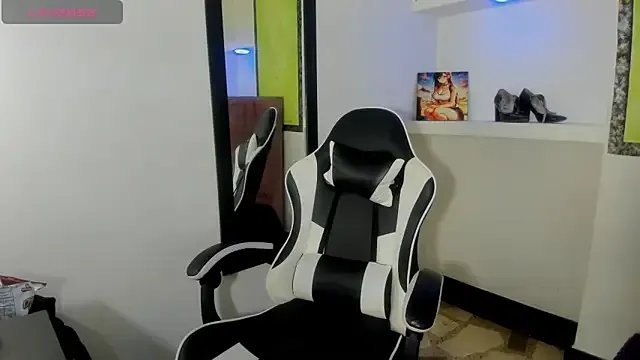 Try girls webcam shows. Sweet cute Free Performers.