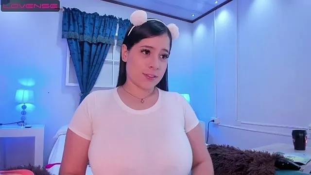 JosieSkyess from StripChat
