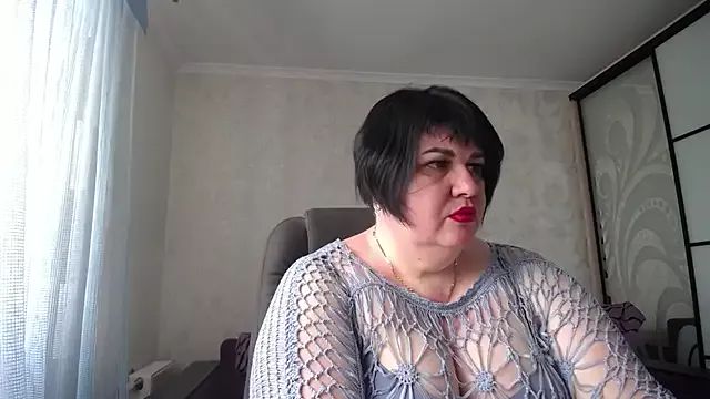 JuicyLady_Di from StripChat is Freechat