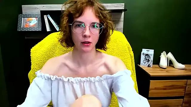 juicyPenny from StripChat is Freechat